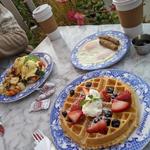 Jeannine's Restaurant & Bakery