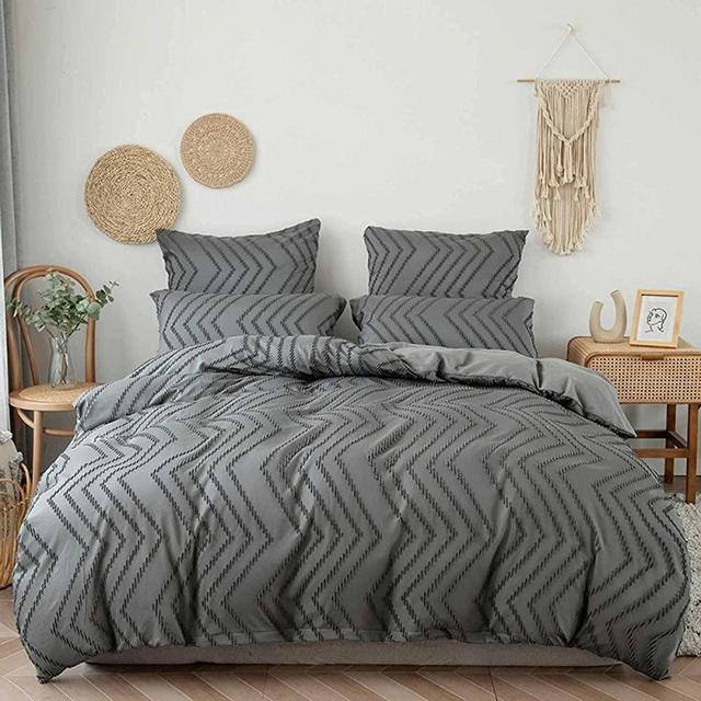 Nanko Queen Comforter Set Grey Tufted Jacquard Boho Soft Shabby Chic Reversible Down Alternative Microfiber Bedding - Duvet and 2 Pillowcases Farmhouse Bed Sets Women Men Size 88 x 90 3pc Gray