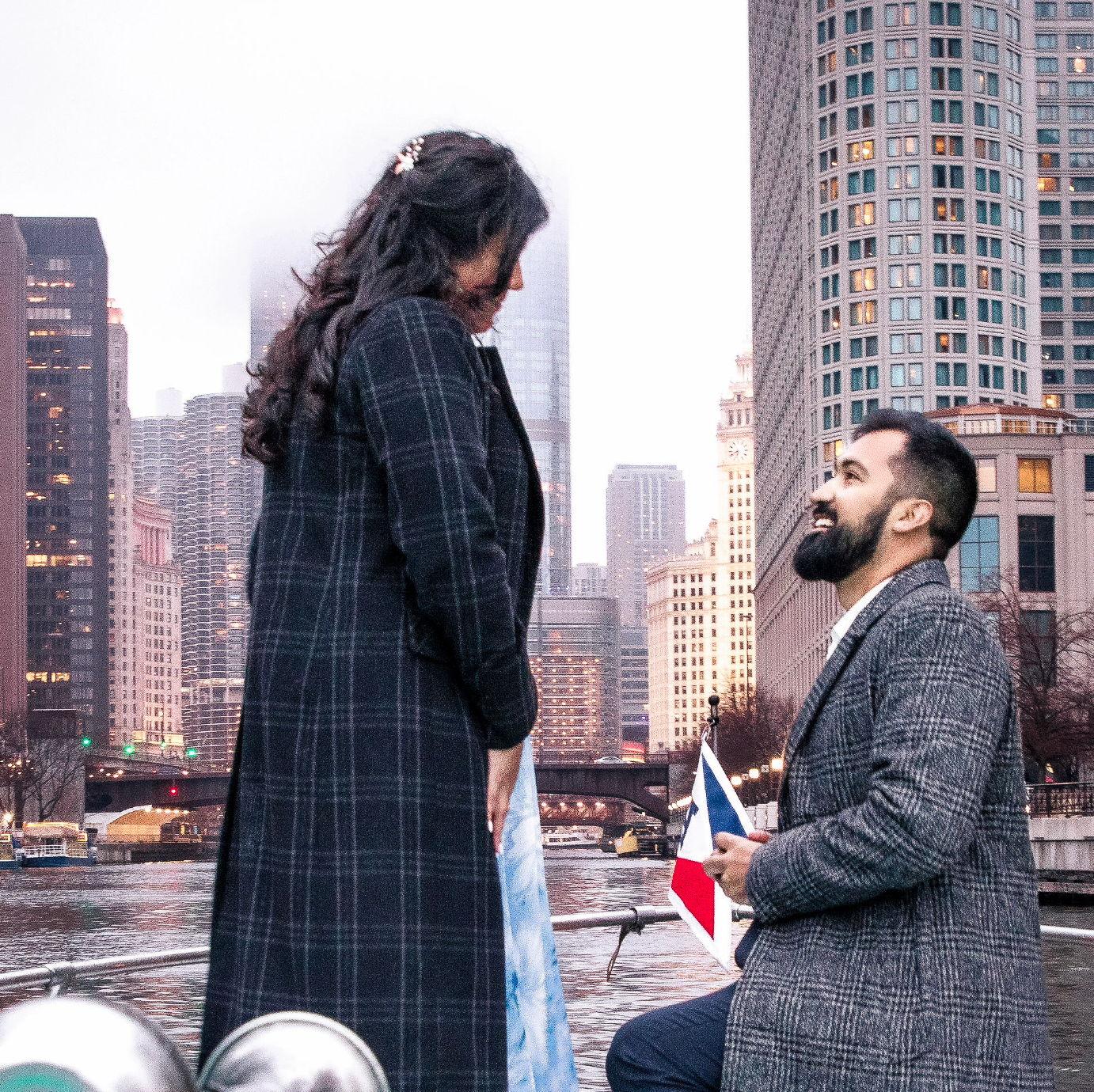 Sneaky pic of Austin down on one knee