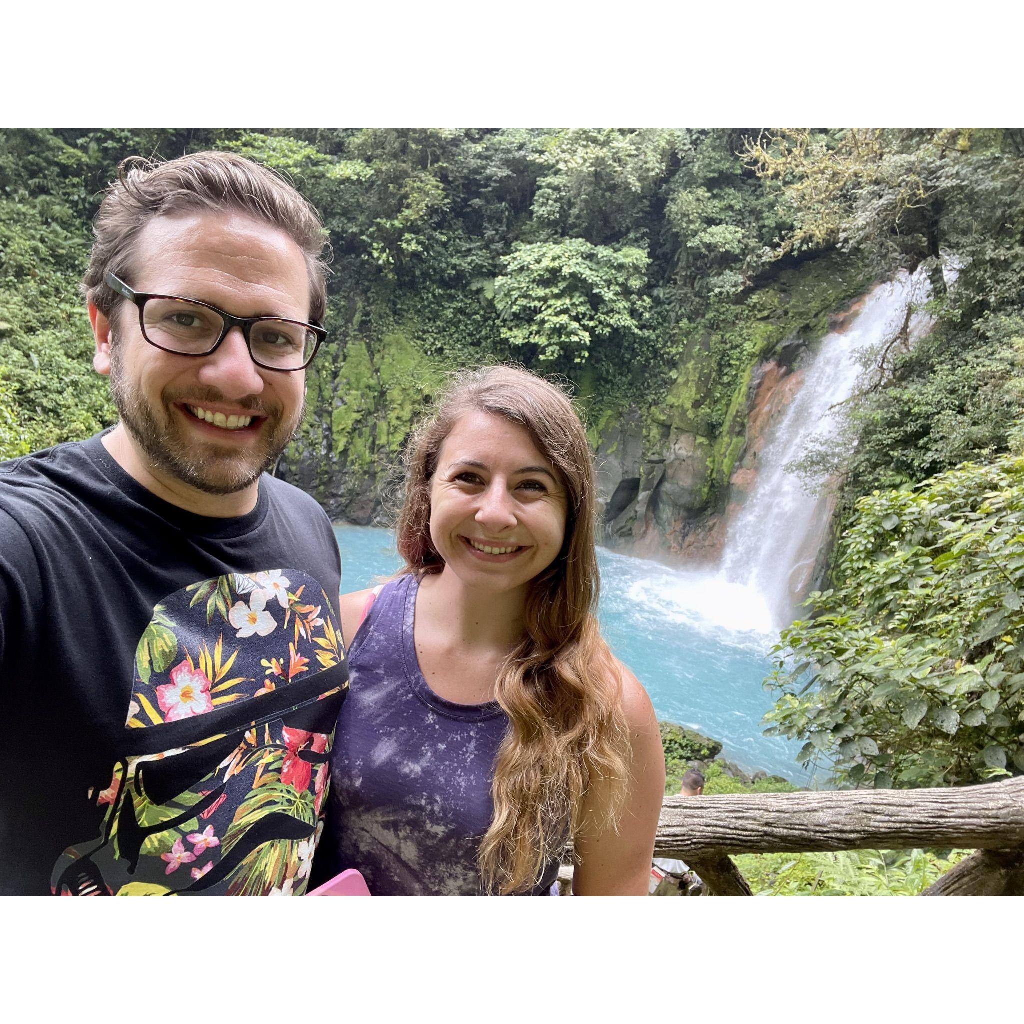 Hiking through the Costa Rican rainforest to find Rio de Celeste in 2021!