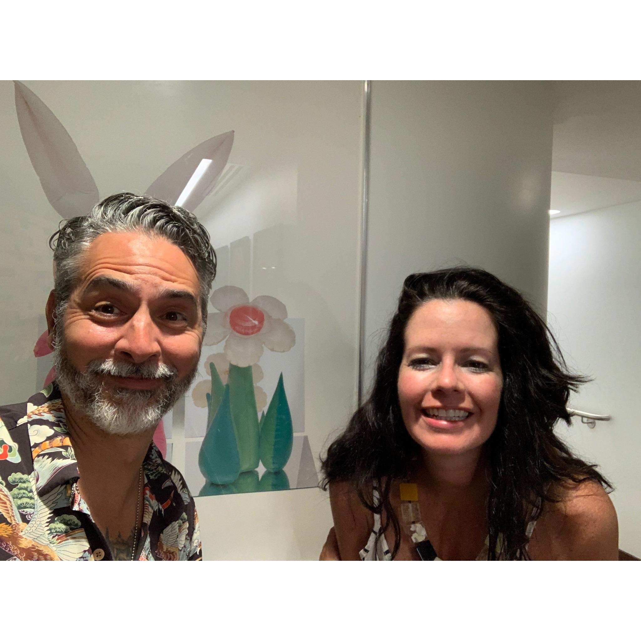 Bermuda with Koons rabbit ears, 2019