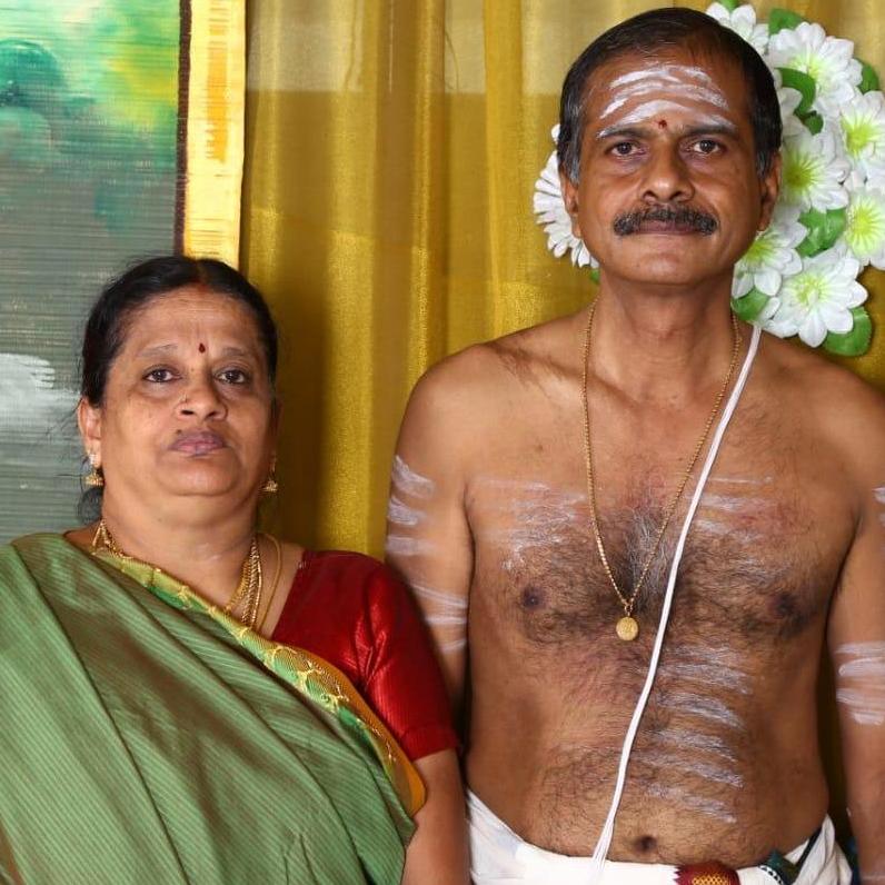 Wonderful Parents of Sai. They are now my parents too :) Lakshmanaraman & Latha Lakshmanaraman.