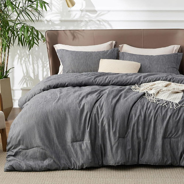 Bedsure King Size Comforter Set - Dark Grey Soft Bedding for All Seasons, Cationic Dyed Bed Set, 3 Pieces, 1 King Size Comforter (104"x90") and 2 Pillow Shams (20"x36"+2")