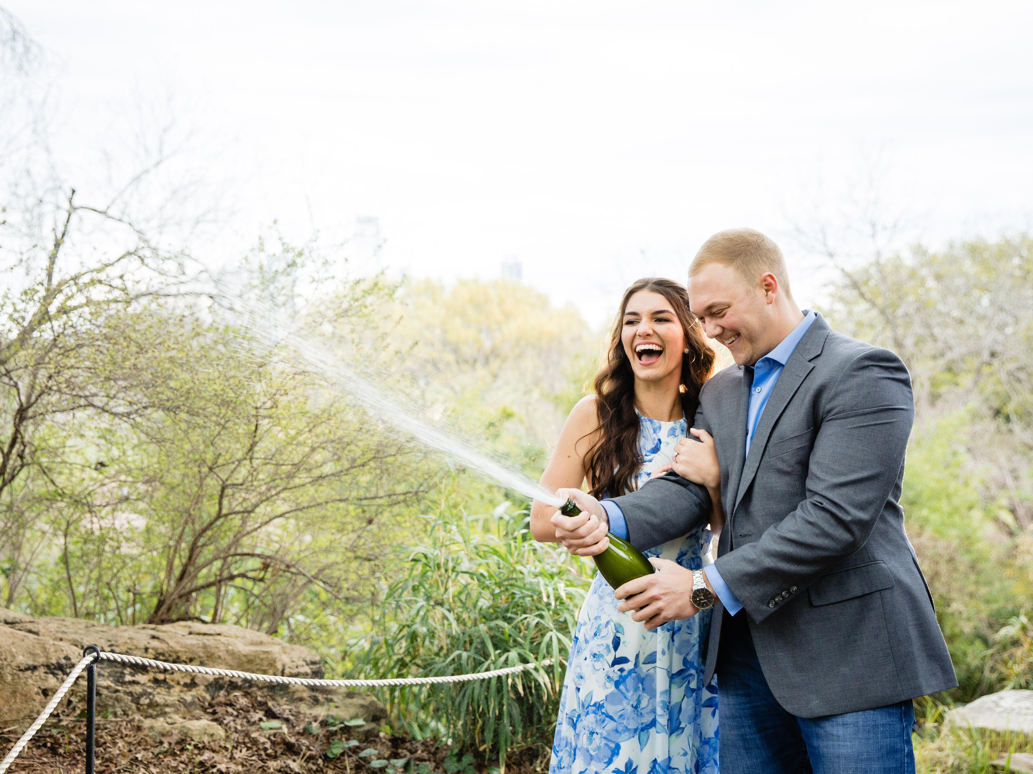 The Wedding Website of Jennica Loveland and Tyler Kinard