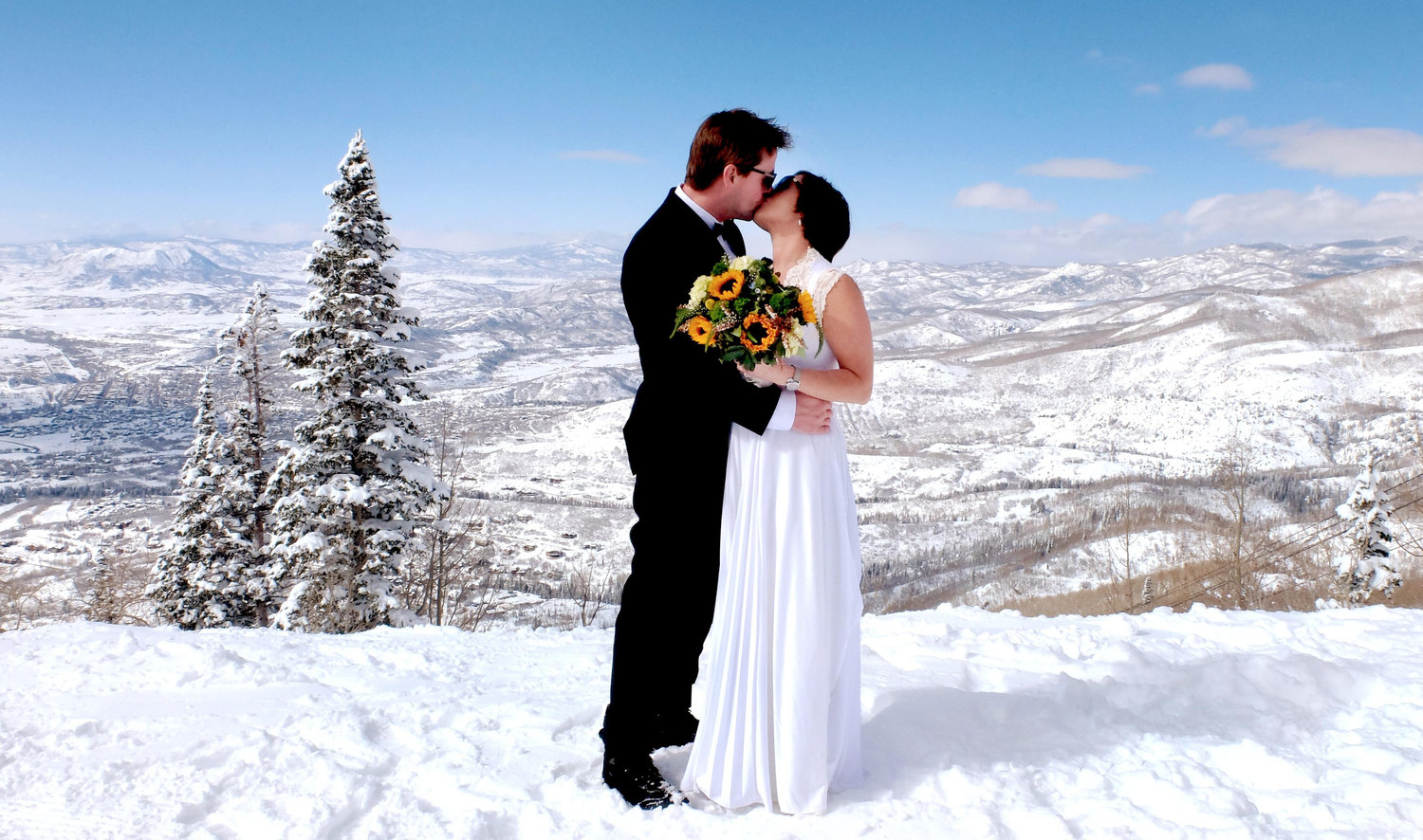 The Wedding Website of Chelsea Nienkerk and John Kelly