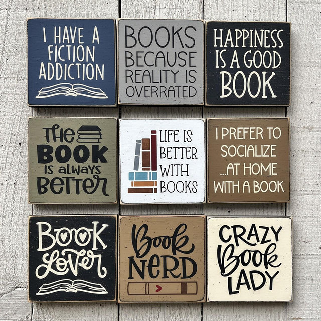 Hand-Painted Book Lover Sign: Distressed Wood Decor (5.5")