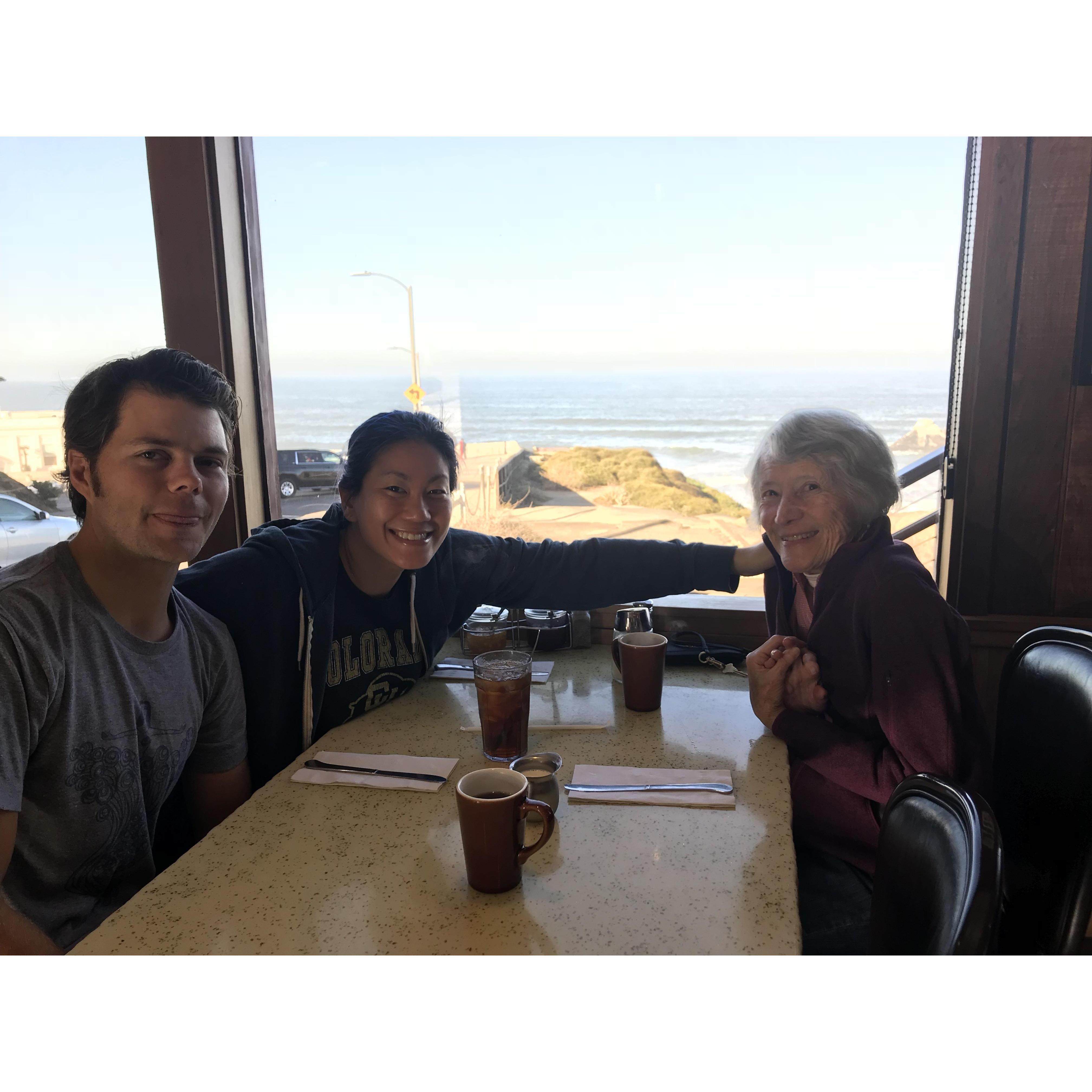 Our visit to Louie's in the Outer Richmond with the one and only Stella.