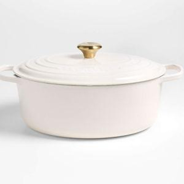 Le Creuset Signature 8-Qt. Enameled Cast Iron Oval Dutch Oven + Reviews | Crate & Barrel