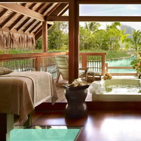 80-Minute Couples Massage in Bora Bora