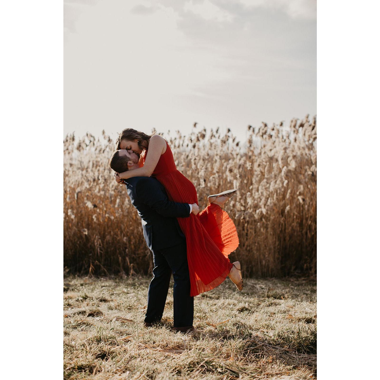 Engagement Photos, Shawnee Trail Tree Farm | Victoria Photos, December 2019