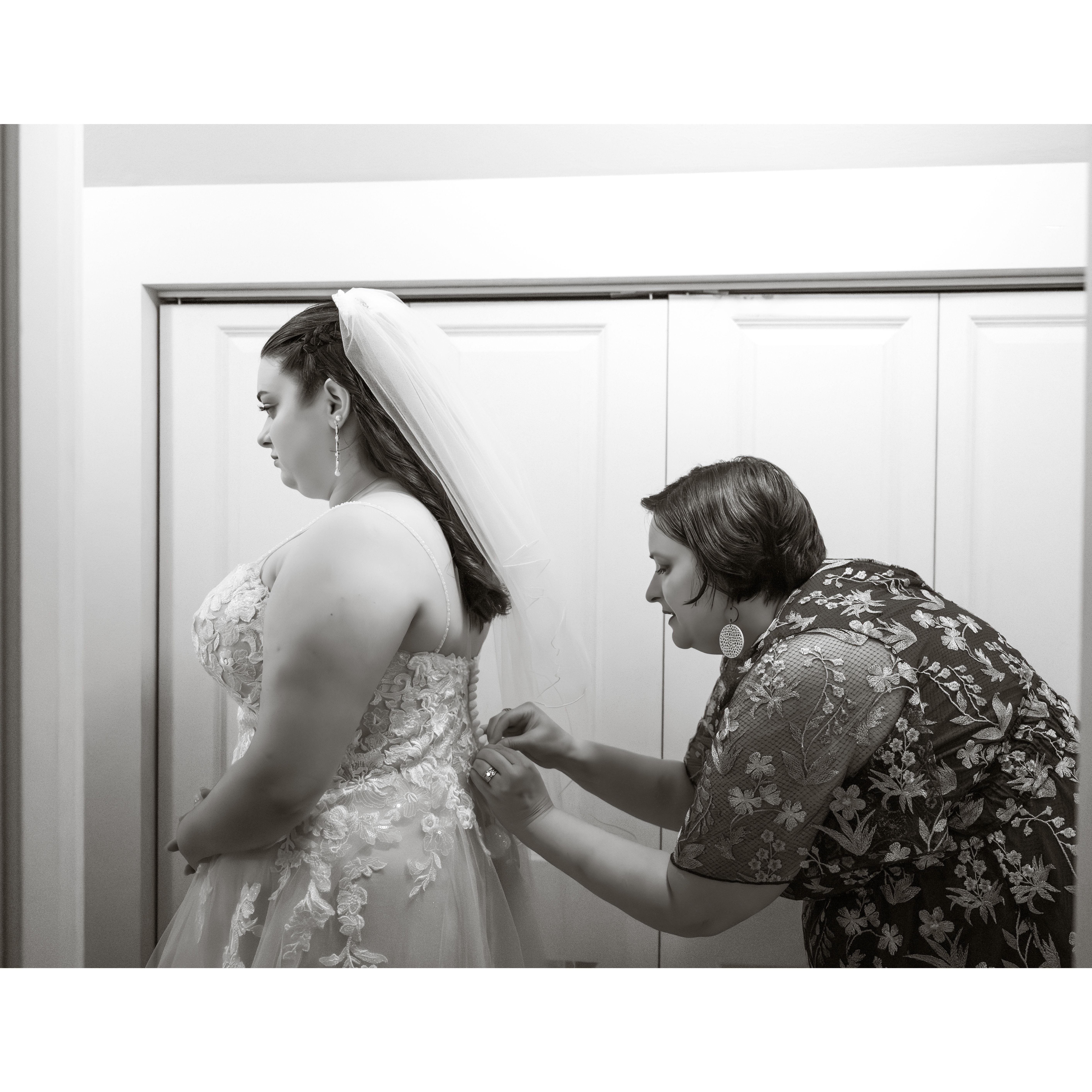 Getting ready with mom :)
