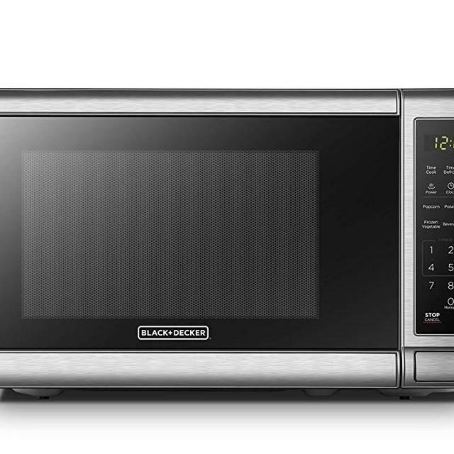 BLACK+DECKER EM720CB7 Digital Microwave Oven with Turntable Push-Button Door,Child Safety Lock,700W, Stainless Steel, 0.7 Cu.Ft