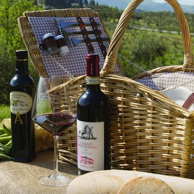 Picnic lunch for two in the hills of Tuscany