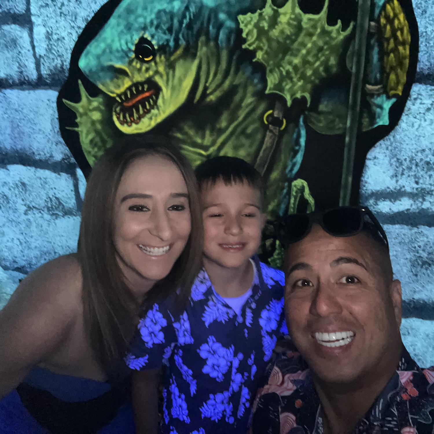 Black Light mini golf