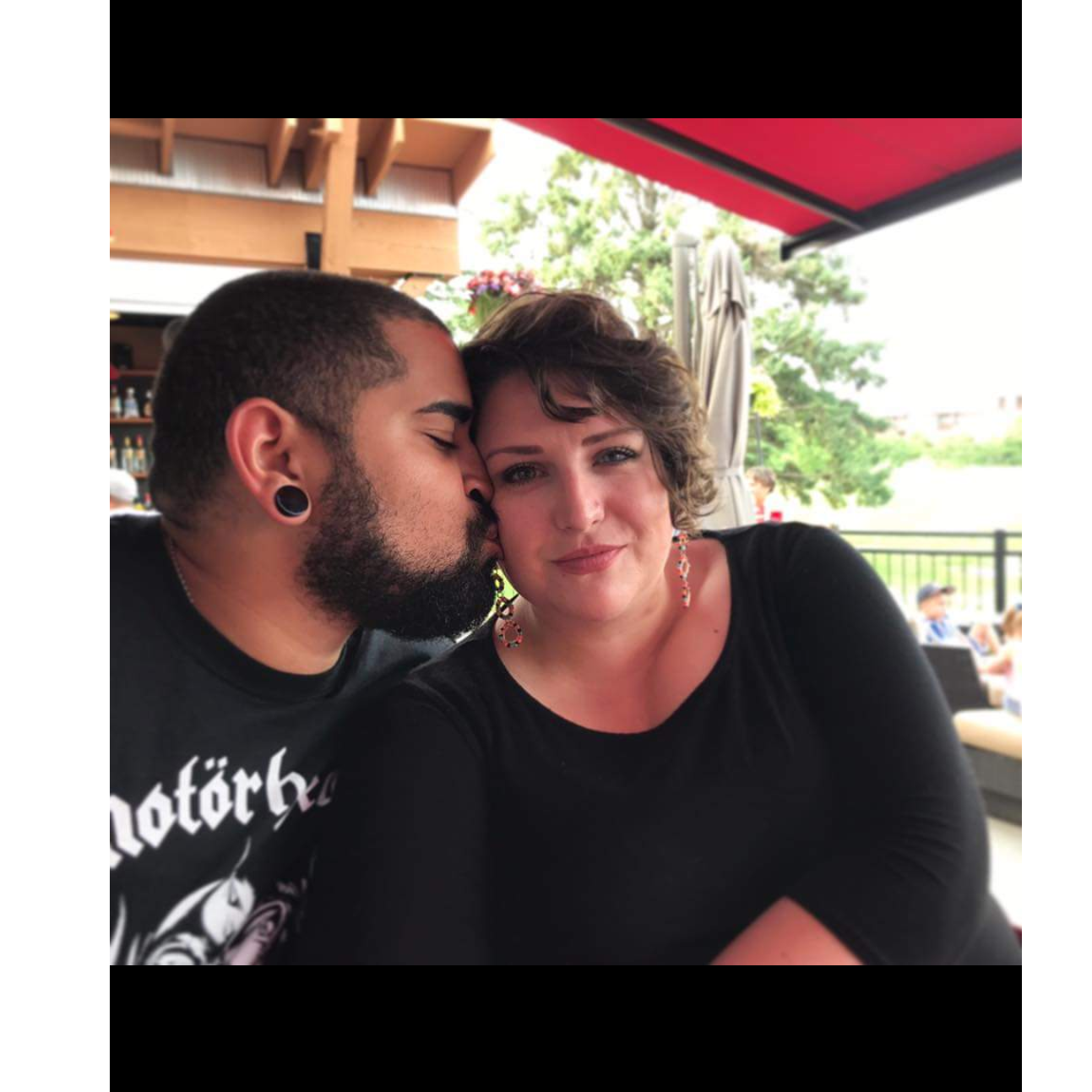 Mild PDA on vacation in Wisconsin Dells