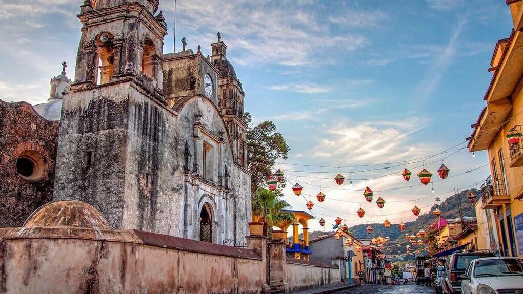 The Wedding Website of Lorenza Aznar and Tyler Vaillant