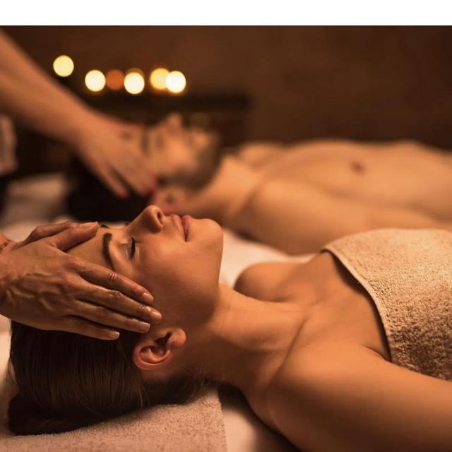 Couples massage