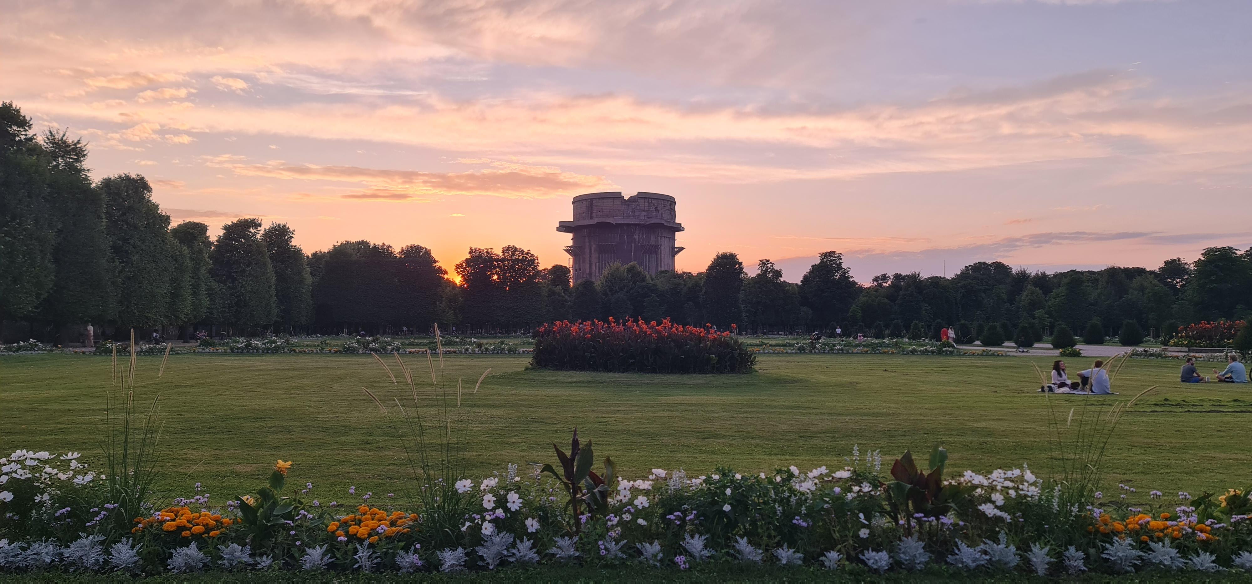 The Wedding Website of Amina Rigotti and Jenni Beckert