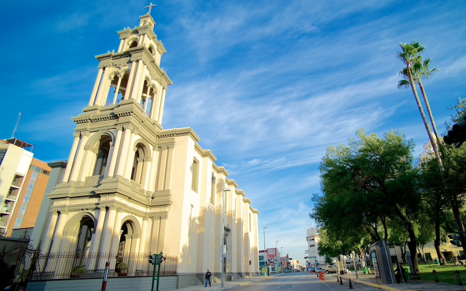 The Wedding Website of Dennis Malcolm and Veronica Valladares Hernandez