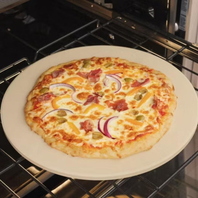 Cordierite Pizza Stone, Beige