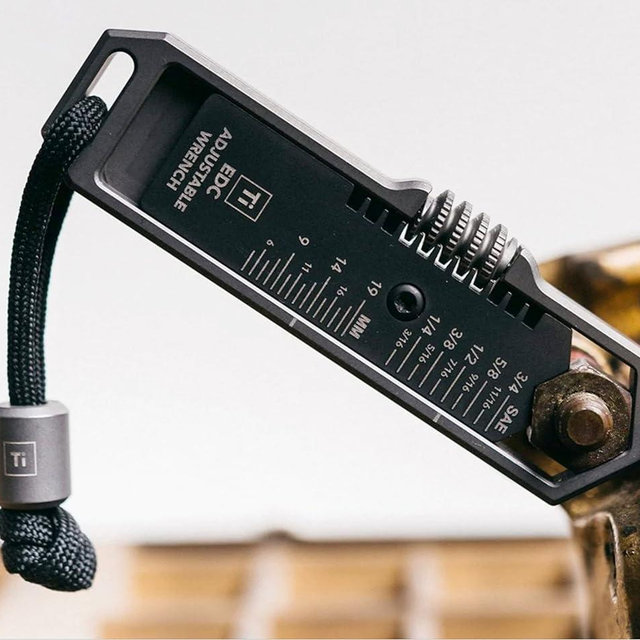 BIG IDEA DESIGN Ti EDC Wrench