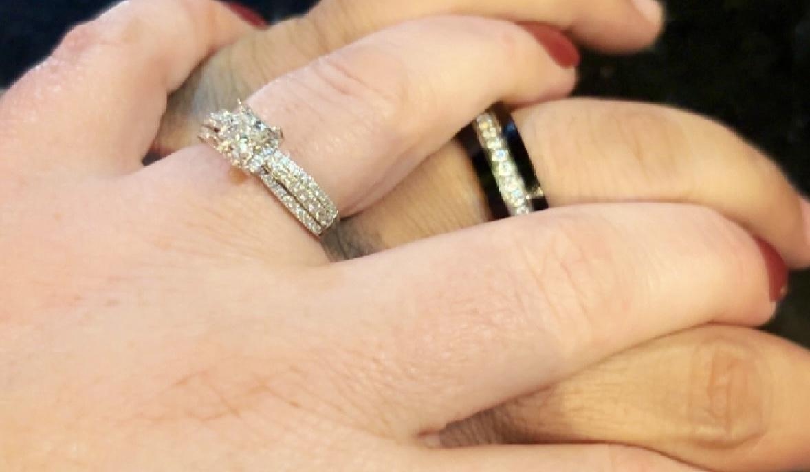 The Wedding Website of Analise Mahnken and Fernando Garcia