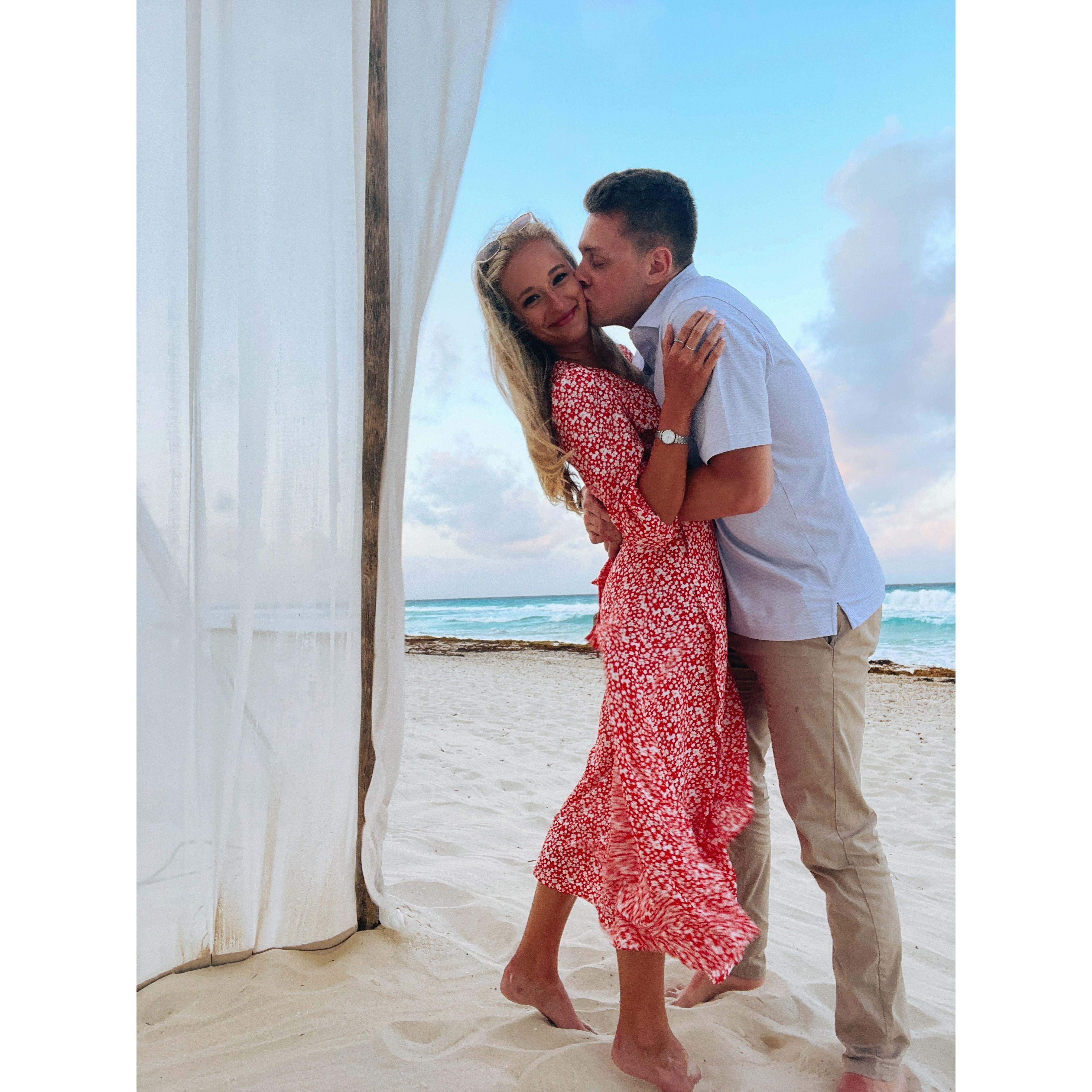 Anna's 27th birthday fell on one of her best friends wedding's in Merida, Mexico. So Dan and Anna decided to celebrate Anna's birthday a week early in Cancun!