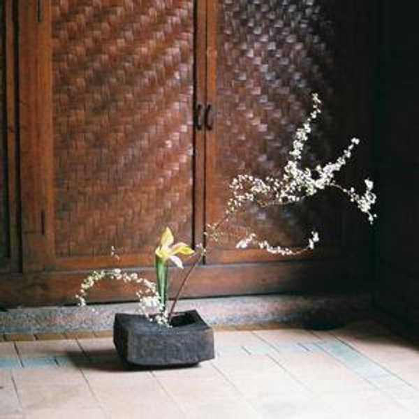 Ikebana Lesson in Gion