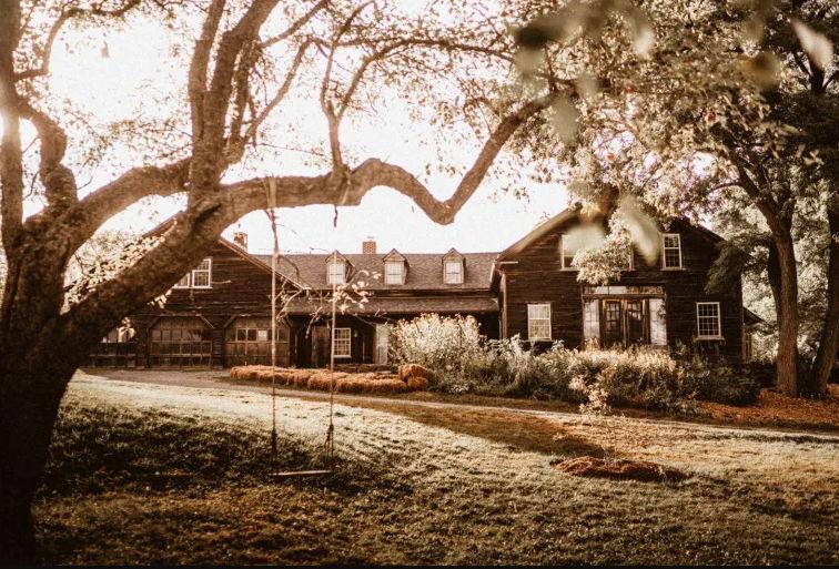 The Wedding Website of Sara May Graham and Ravajol Nika