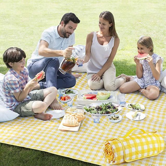 ZAZE Extra Large Picnic Blankets, 80''x80'' Washable Waterproof Foldable Oversized Compact Picnic Mat for Spring Summer Blanket Beach, Camping on Grass (Yellow and White)