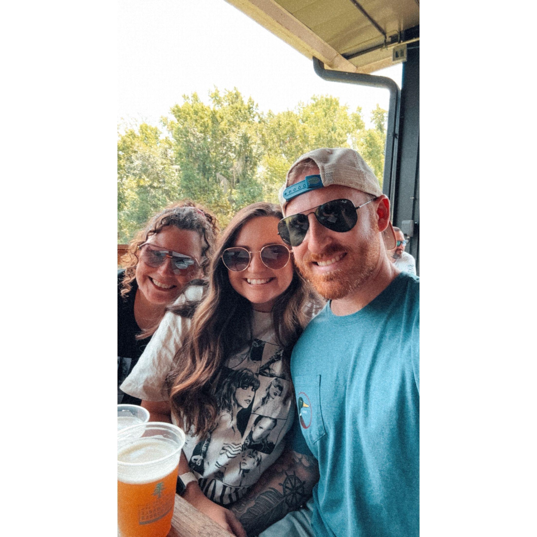 Taylor Swift Day at Swamphead!