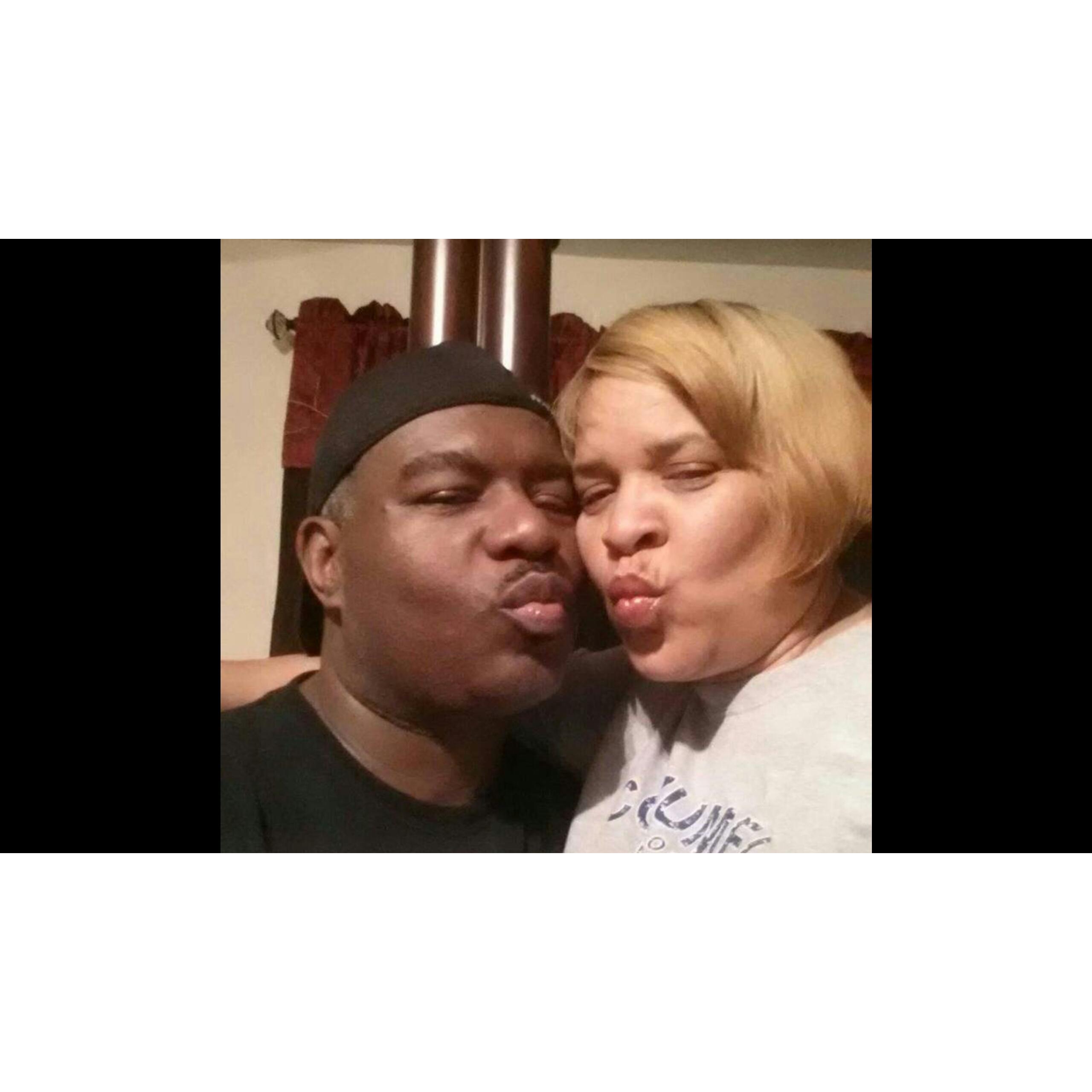 Just kissy lips