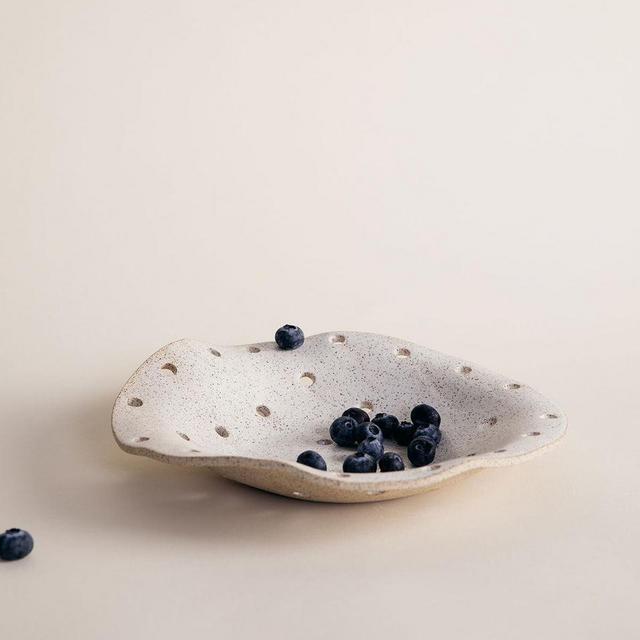 Bora Berry Bowl, Speckled White