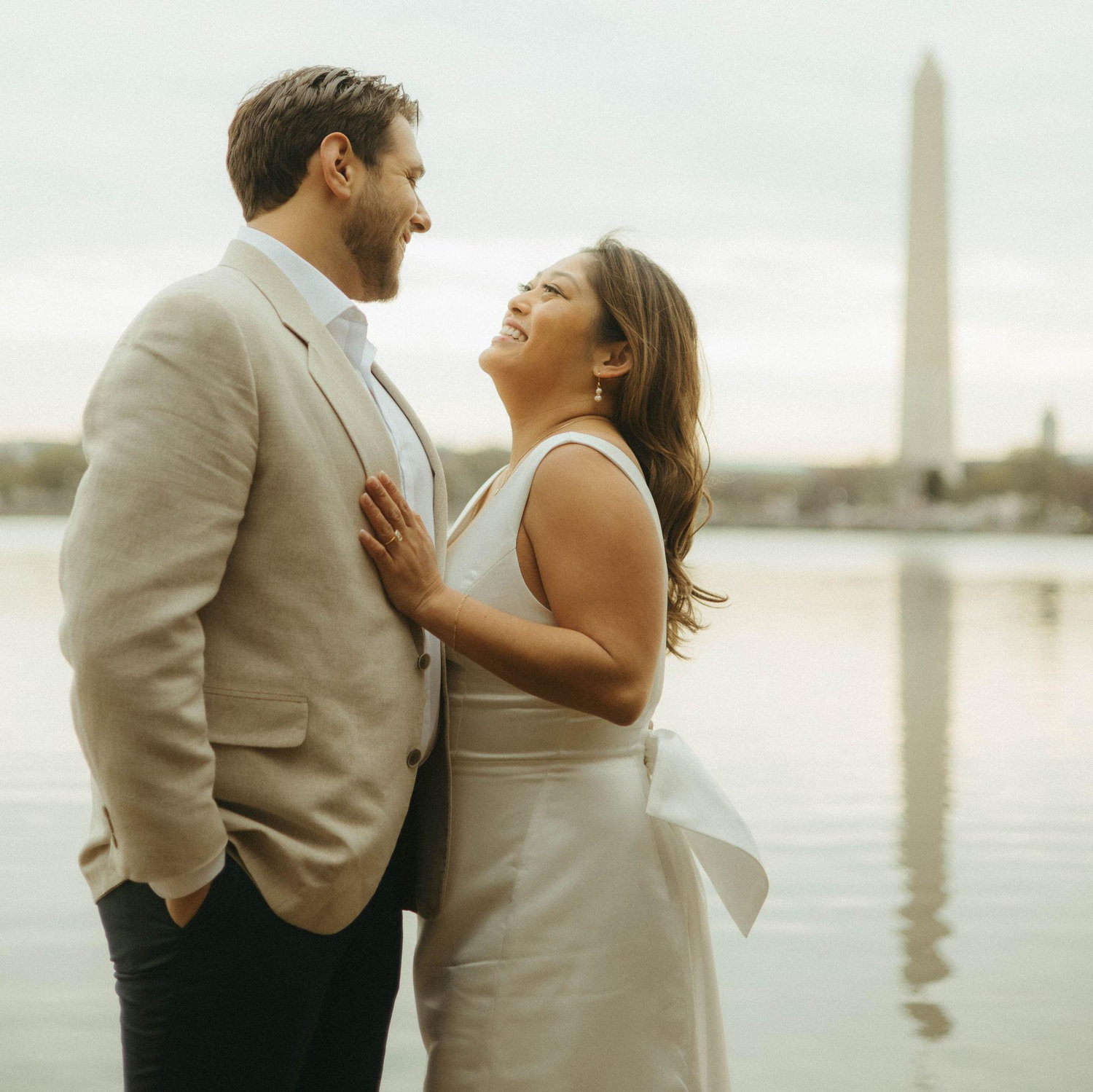 Engagement photoshoot at the Tidal Basin