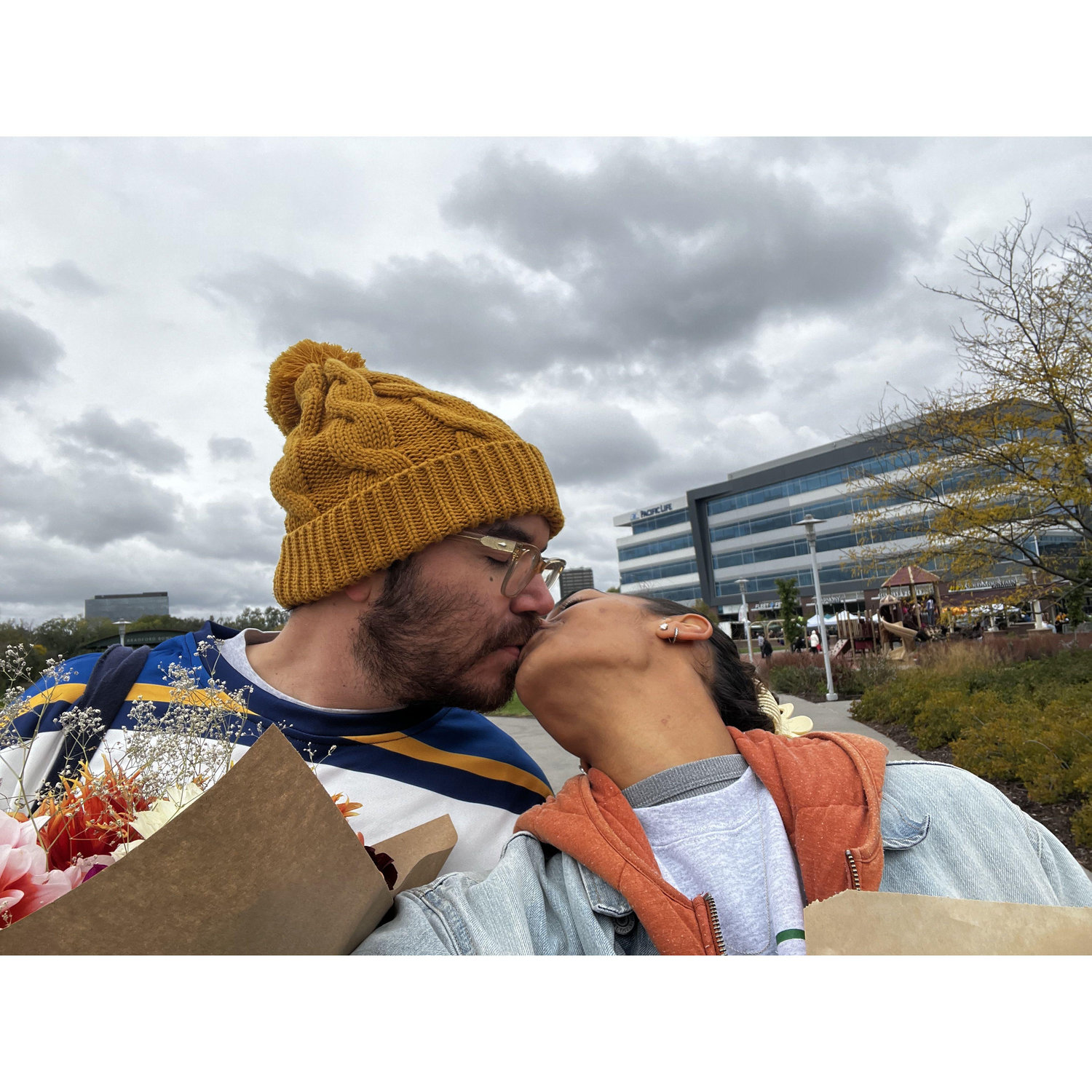Farmer's market Sundays are for flowers and kisses!