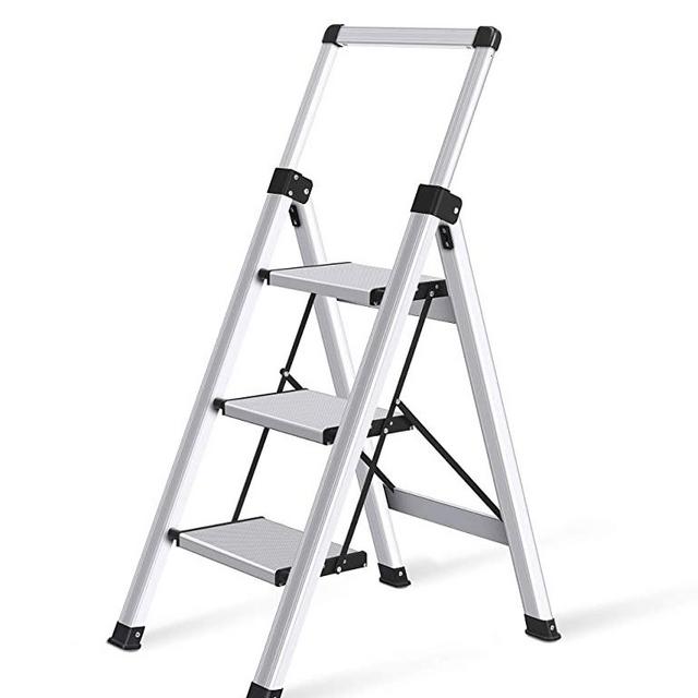 Xinsunho Retractable Handgrip 3 Step Ladder Safety Wide Pedal Step Stool Aluminum 300lbs Capacity Slim Design Ladder
