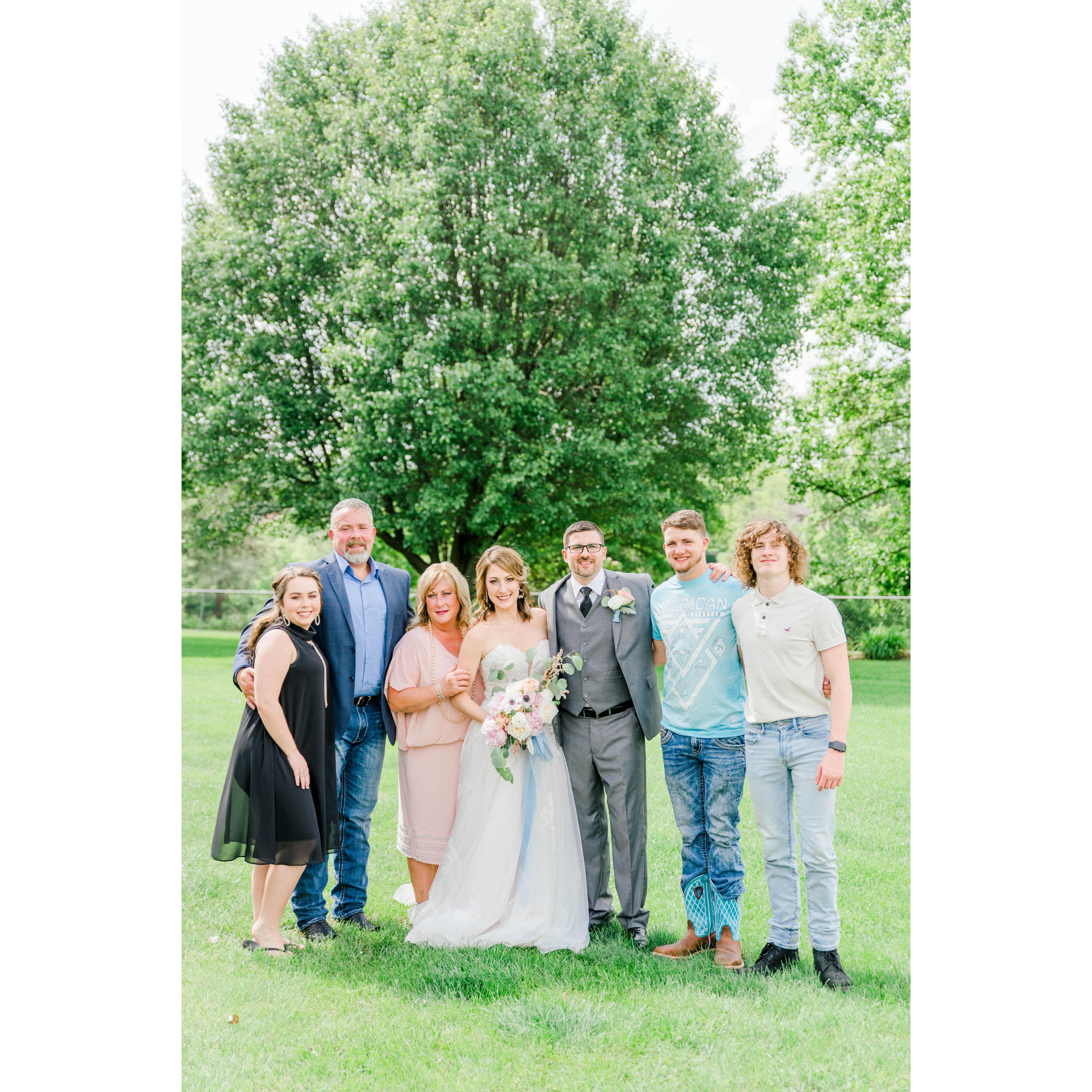 Hannah, Mike, Kelli, Kara, Greg, Zak & Rhiyder