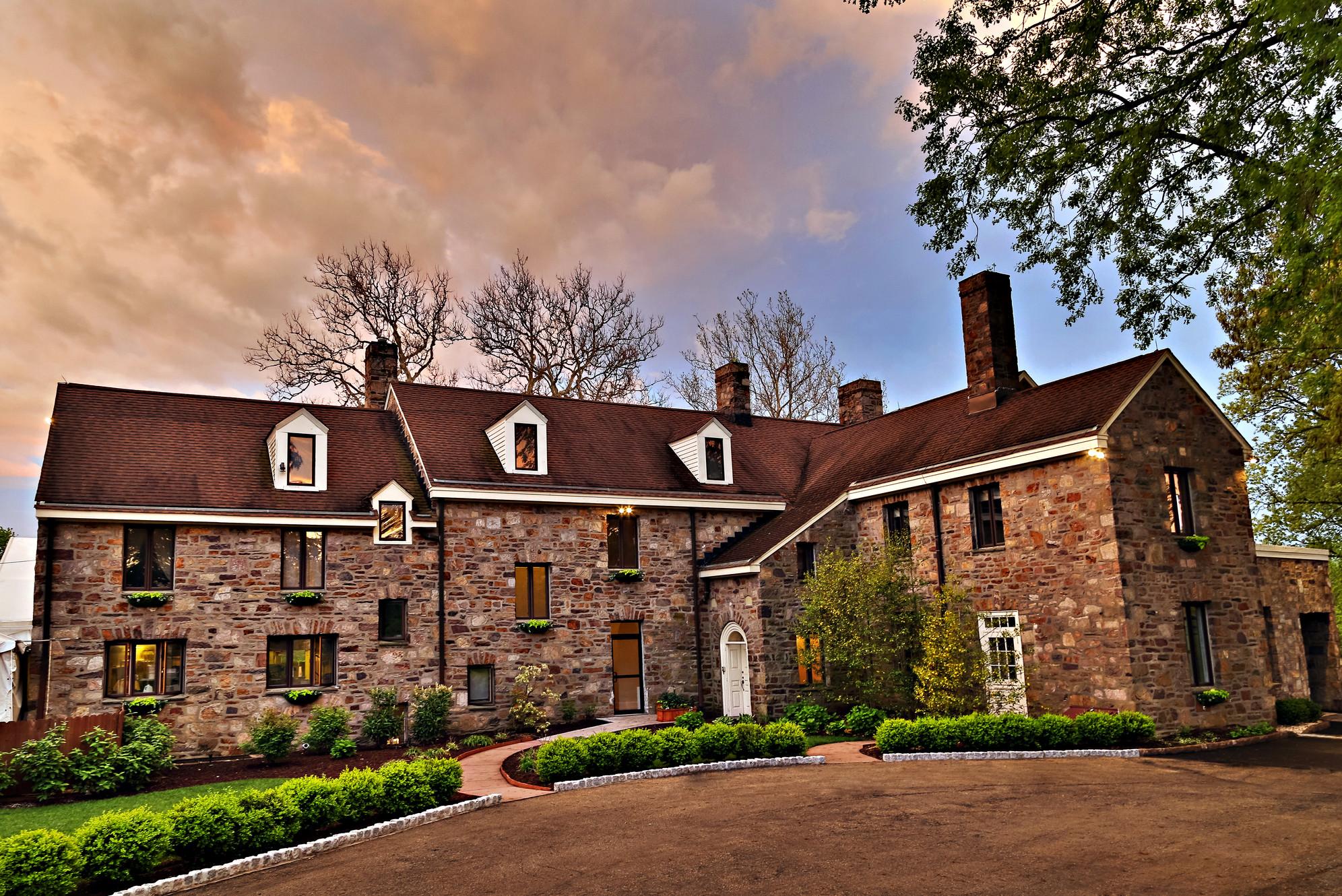 The Wedding Website of Gabrielle DiLucia and Matthew Biddle