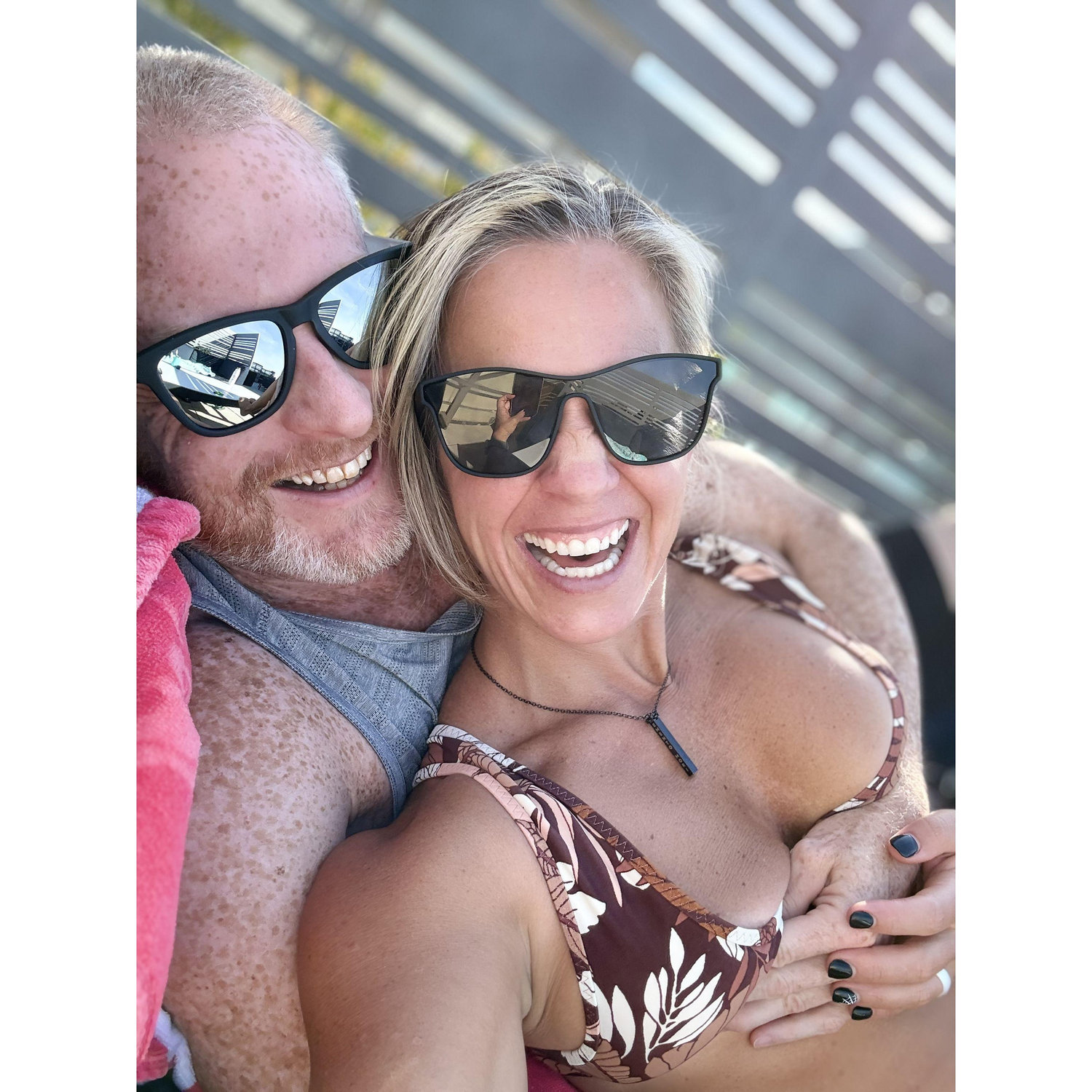 Rooftop "vacation" vibes!