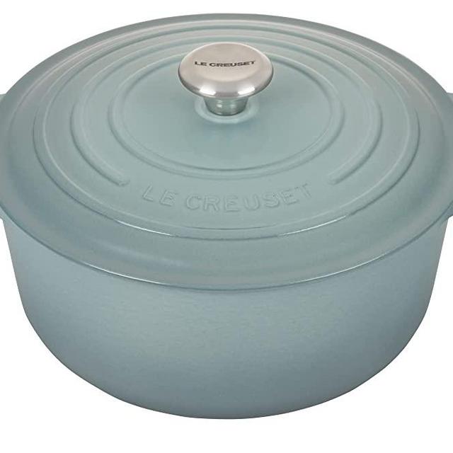 Le Creuset Enameled Cast Iron Signature Round Dutch Oven with Lid, 7.25 Quart, Sea Salt