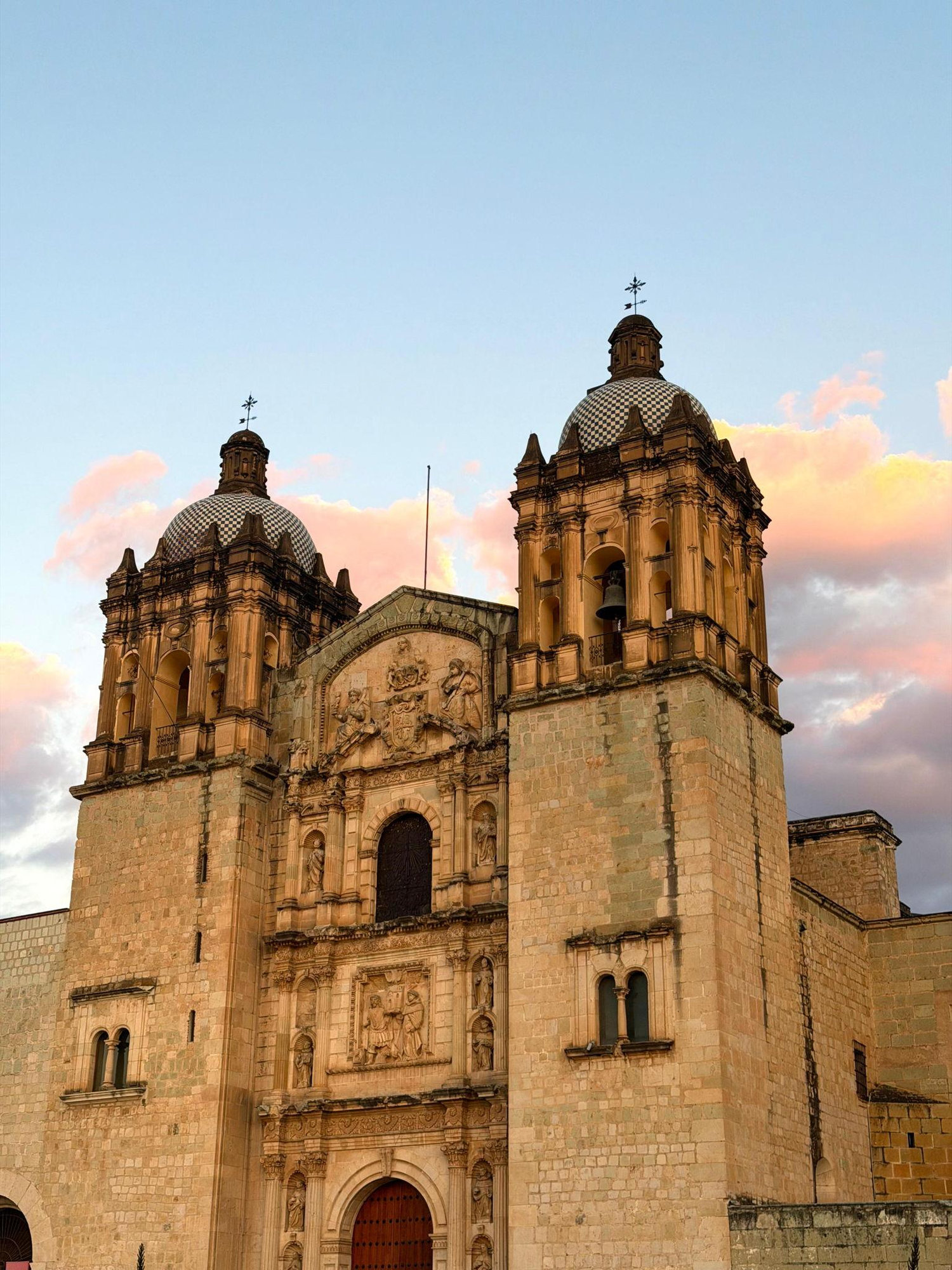 The Wedding Website of California Echegaray Sánchez and Diego Márquez Castañeda