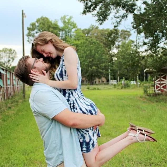 Engagement pictures by Mackenzie Langland