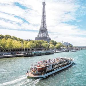 River cruise down the Seine