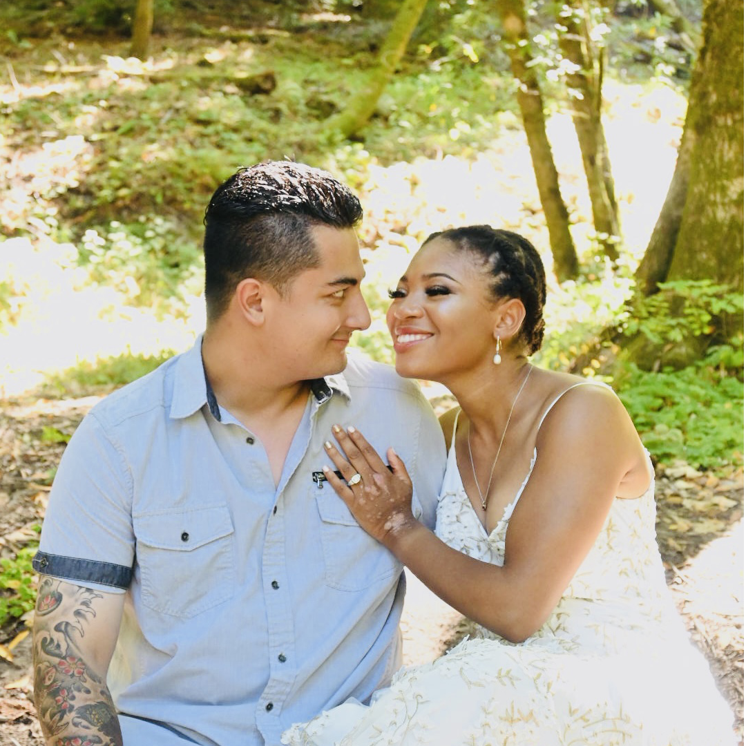 Jocelynn: "Ok Josh, we're gonna catch you smiling eventually"
Josh: *continues making faces*