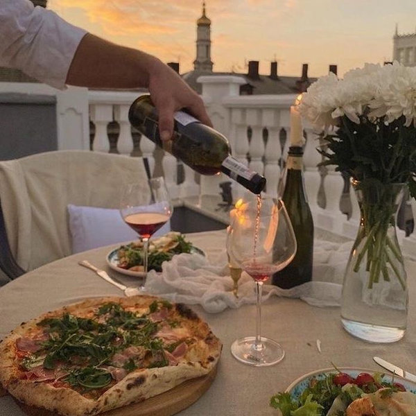 Honeymoon Dinner Dates 🤍
