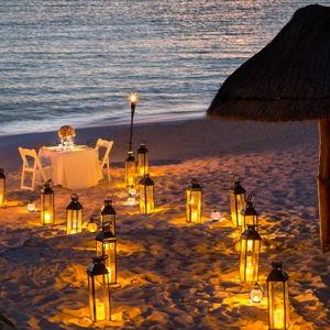 4 Course Dinner on the Beach-Avila Hotel