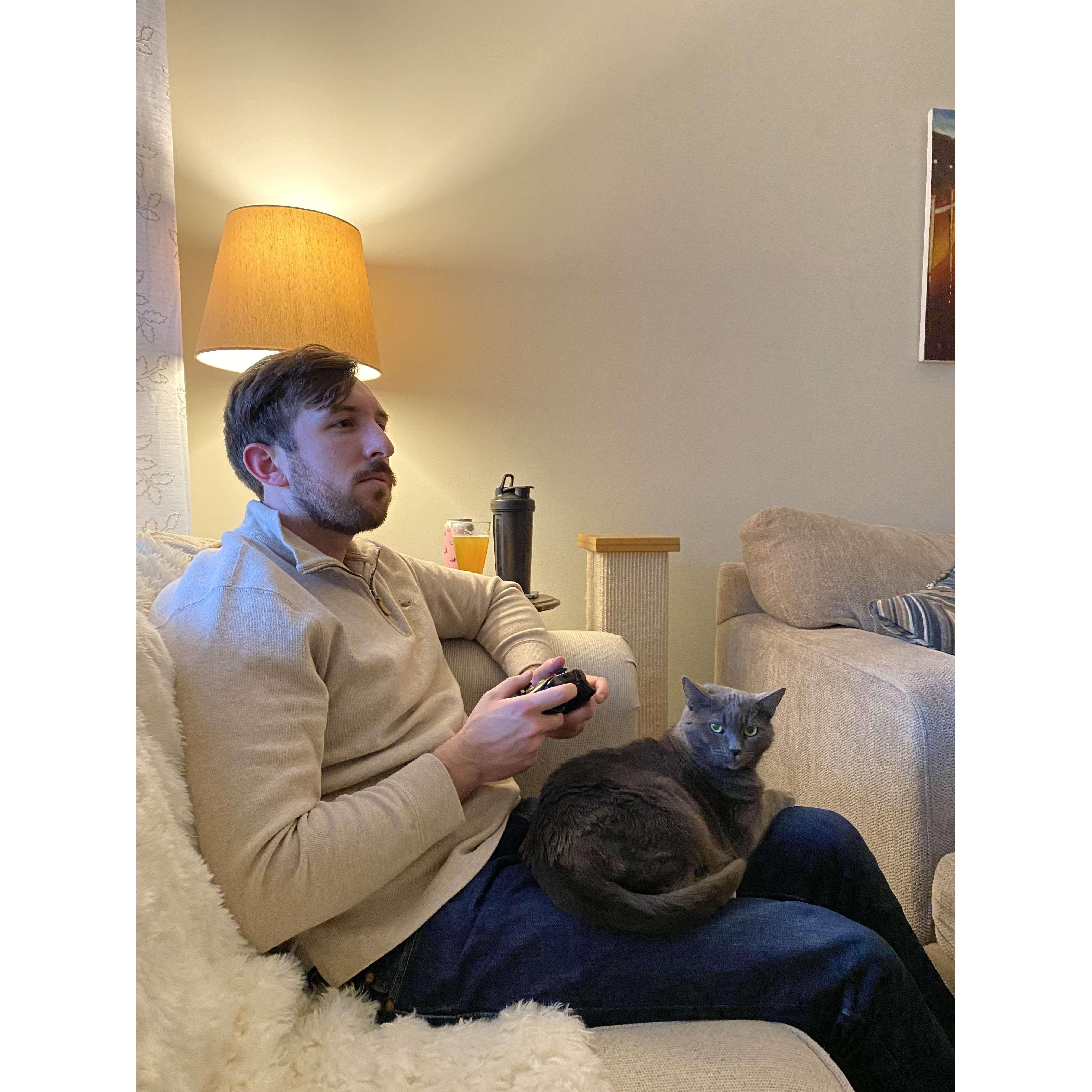 Penny loves it when Matt plays video games... Despite several early attempts to murder him, they're finally family now!