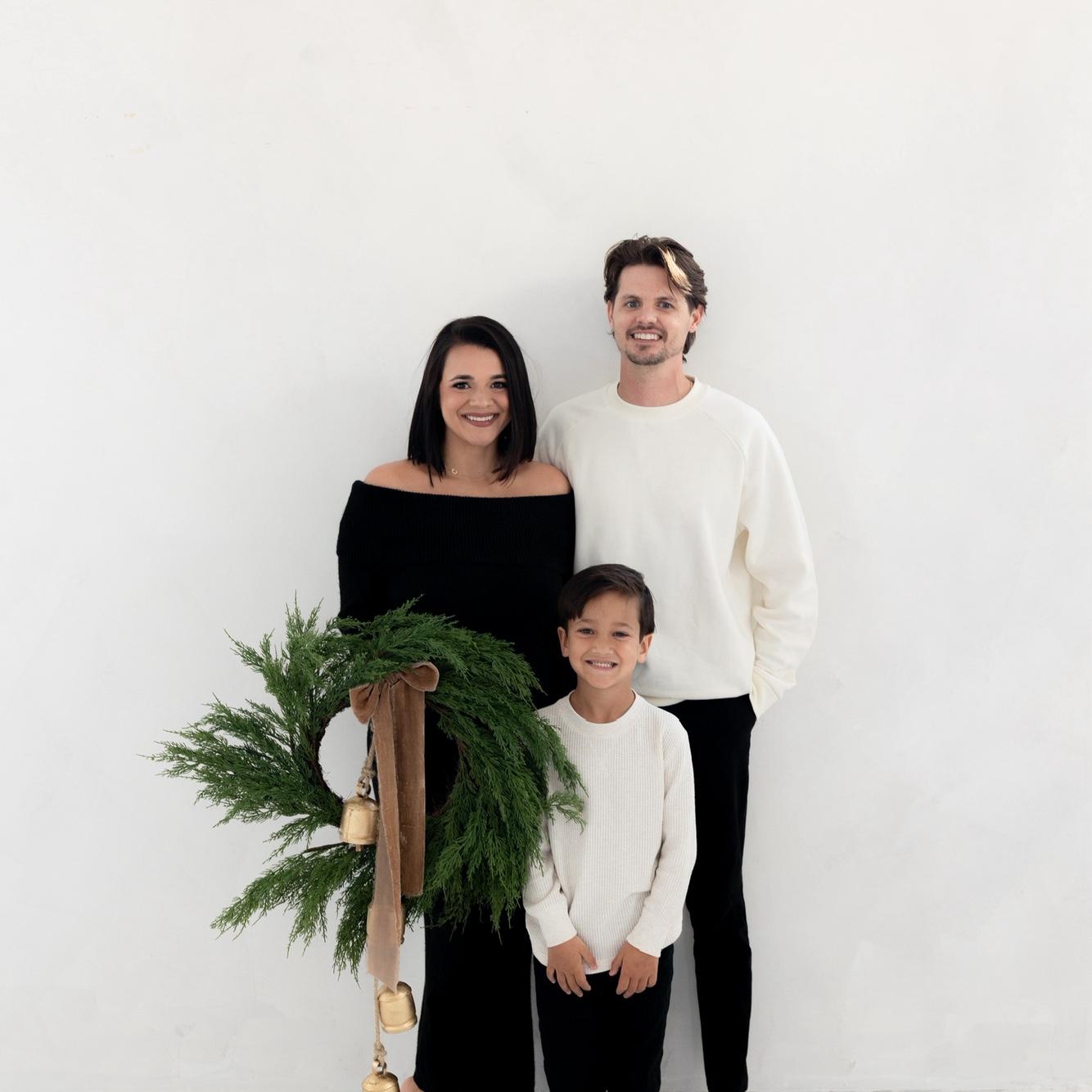 Family Christmas photos 2024