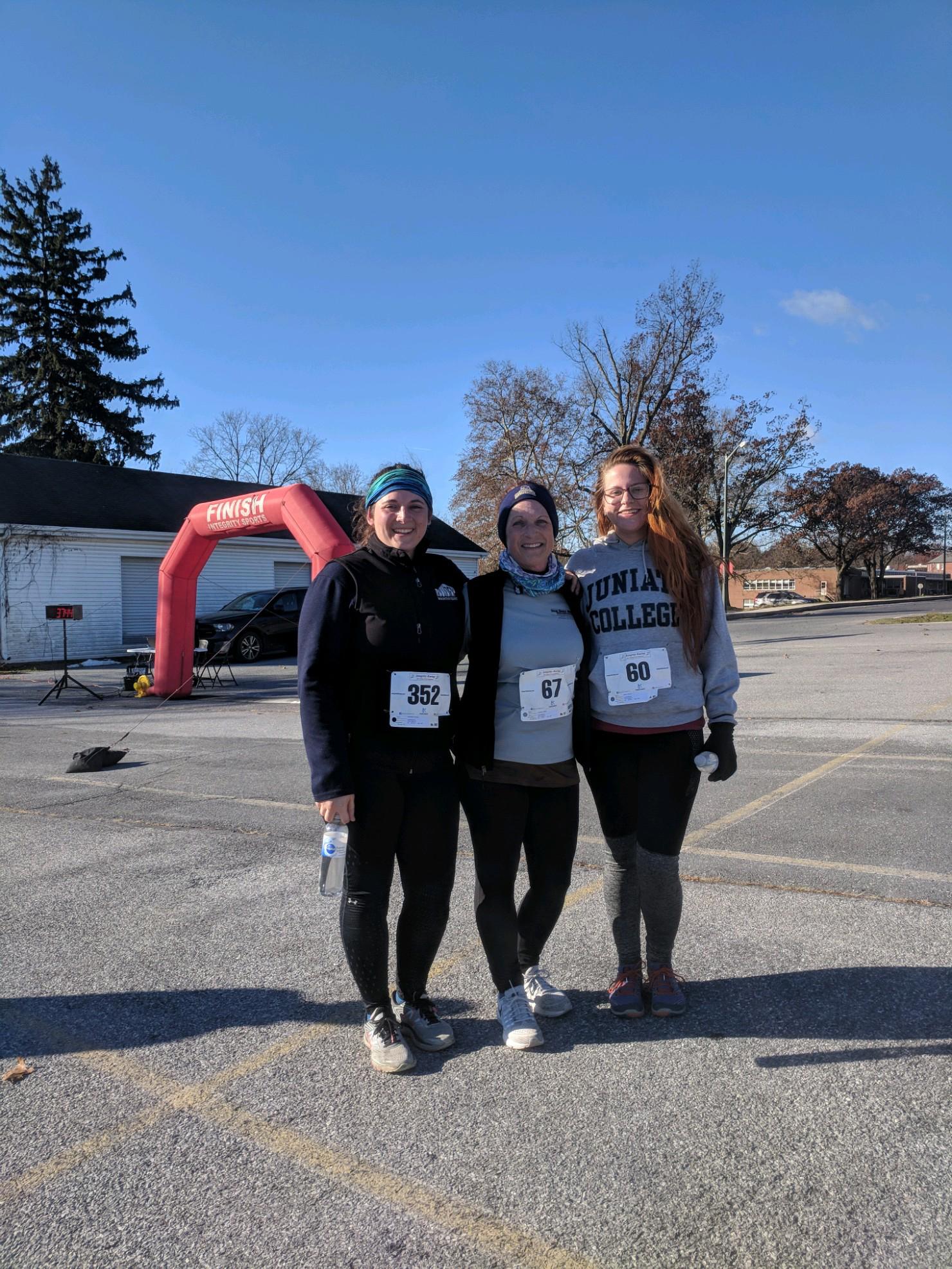 Turkey Trot w Abi’s stepmom and stepsister