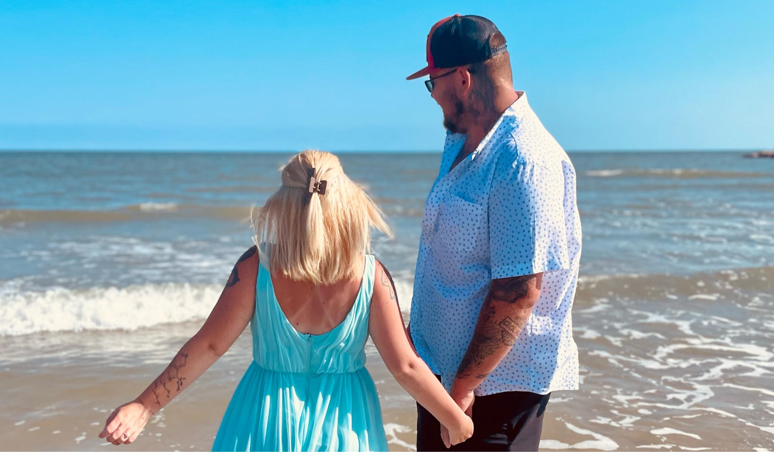 The Wedding Website of Lyndsi Lewis and Jeremiah Briggs